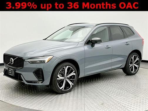 2023 Volvo XC60 B6 Ultimate Dark Theme