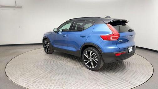 2021 Volvo XC40 T5 R-Design