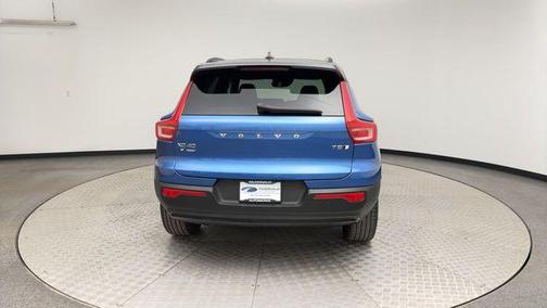2021 Volvo XC40 T5 R-Design