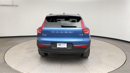 2021 Volvo XC40 T5 R-Design