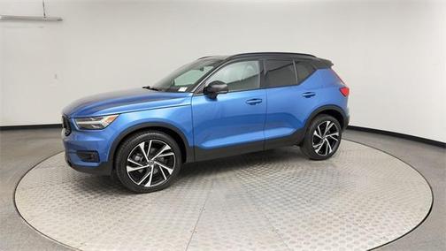 2021 Volvo XC40 T5 R-Design