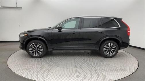 2022 Volvo XC90 T5 Momentum 7 Passenger