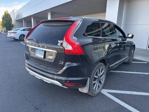 2017 Volvo XC60 T6 Dynamic