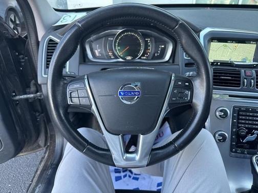 2017 Volvo XC60 T6 Dynamic