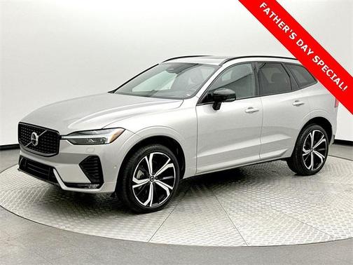 2022 Volvo XC60 B6 R-Design