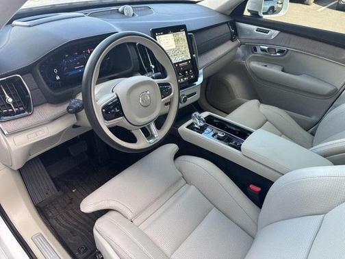 2025 Volvo XC90 Plug-In Hybrid T8 Ultra 7-Seater