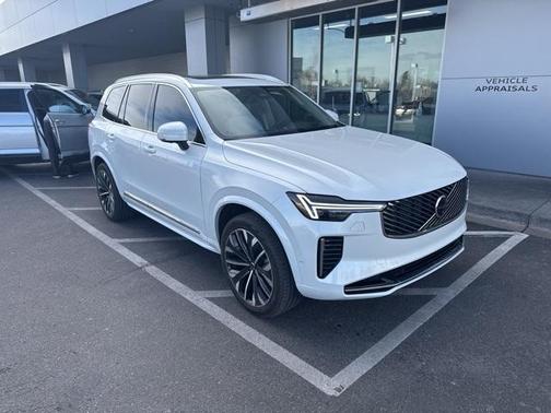 2025 Volvo XC90 Plug-In Hybrid T8 Ultra 7-Seater