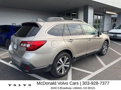 Tungsten Metallic 2018 Subaru Outback 2.5i Limited