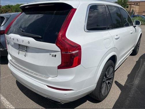 2021 Volvo XC90 T6 Momentum 6 Passenger