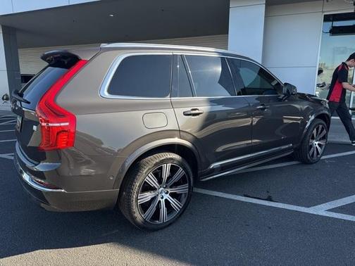 2024 Volvo XC90 Recharge Plug-In Hybrid T8 Plus 6 Passenger