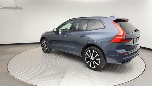 2025 Volvo XC60 B5 Plus