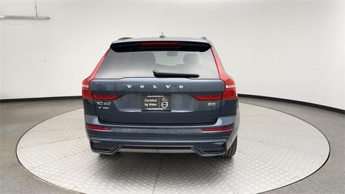 2025 Volvo XC60 B5 Plus