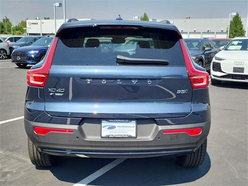 2026 Volvo XC40 B5 Plus