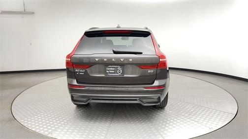 2025 Volvo XC60 B5 Plus