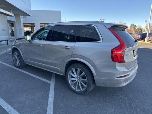2023 Volvo XC90 B5 Core