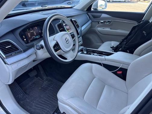 2023 Volvo XC90 B5 Core