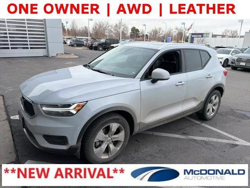 2020 Volvo XC40 T5 Momentum