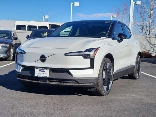 Crystal White 2026 Volvo EX30 Twin Motor Plus