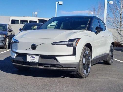 Crystal White 2026 Volvo EX30 Twin Motor Plus