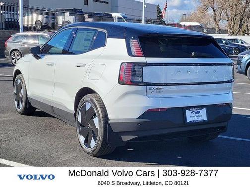 Crystal White 2026 Volvo EX30 Twin Motor Plus