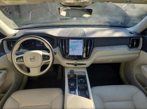 2023 Volvo XC60 B5 Plus Bright Theme