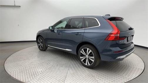 2023 Volvo XC60 B5 Plus Bright Theme