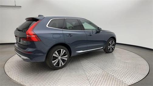 2023 Volvo XC60 B5 Plus Bright Theme