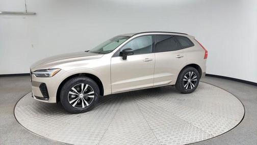 2025 Volvo XC60 B5 Core