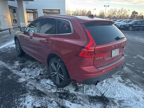2020 Volvo XC60 T5 Momentum