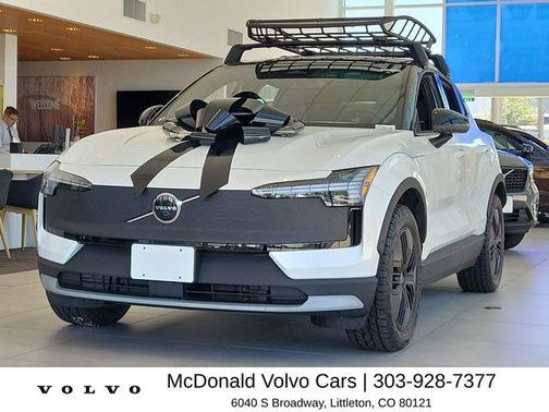 Crystal White 2026 Volvo EX30 TWIN MOTOR CROSS COUNTRY ULTRA