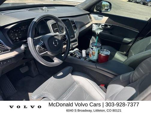 Gray Metallic 2022 Volvo XC90 Recharge Plug-In Hybrid T8 Inscription Extended Range 7P