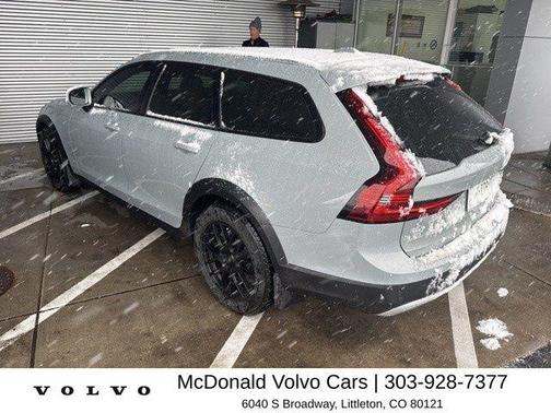 2024 Volvo V90 Cross Country B6 Ultimate
