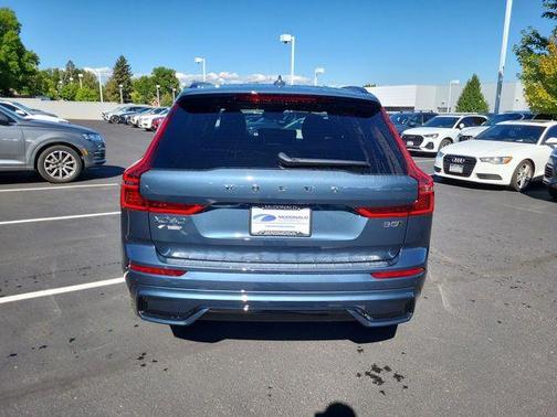 2026 Volvo XC60 B5 Plus