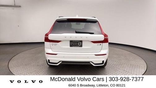 Crystal White Metallic 2025 Volvo XC60 B5 Plus