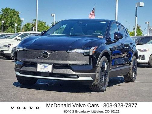 Onyx Black Metallic 2026 Volvo EX30 TWIN MOTOR CROSS COUNTRY ULTRA