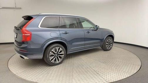 2020 Volvo XC90 T5 Momentum 7 Passenger