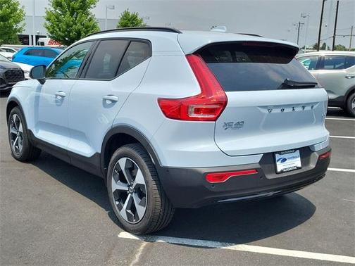 2026 Volvo XC40 B5 Plus