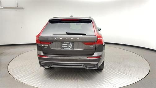 2025 Volvo XC60 B5 Plus