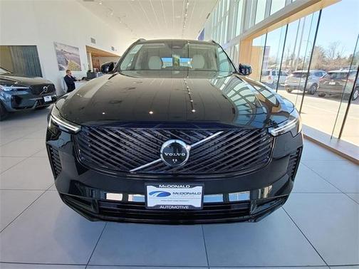 2026 Volvo XC90 B6 Ultra Dark Theme 7-Seater