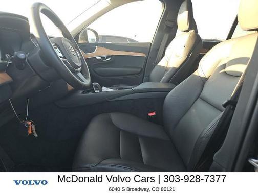 Onyx Black Metallic 2025 Volvo XC90 B6 Plus 7-Seater