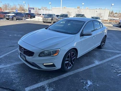 2017 Volvo S60 T5 Dynamic