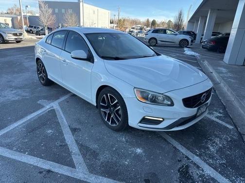 2017 Volvo S60 T5 Dynamic