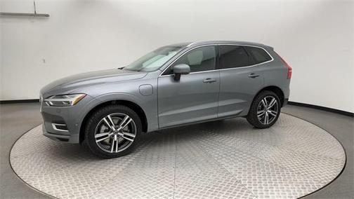2019 Volvo XC60 Recharge Plug-In Hybrid T8 Momentum