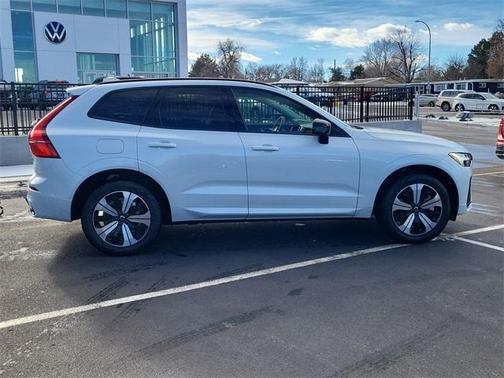 2025 Volvo XC60 Plug-In Hybrid T8 Core