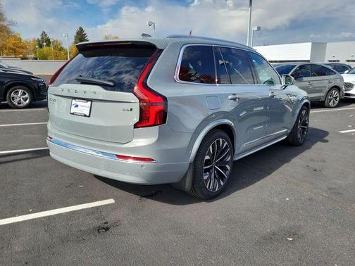2026 Volvo XC90 B6 Plus 6-Seater