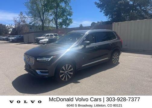Platinum Gray Metallic 2023 Volvo XC90 B6 Plus 6-Seater
