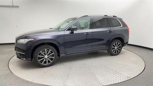 2016 Volvo XC90 T5 Momentum