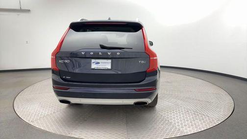 2016 Volvo XC90 T5 Momentum
