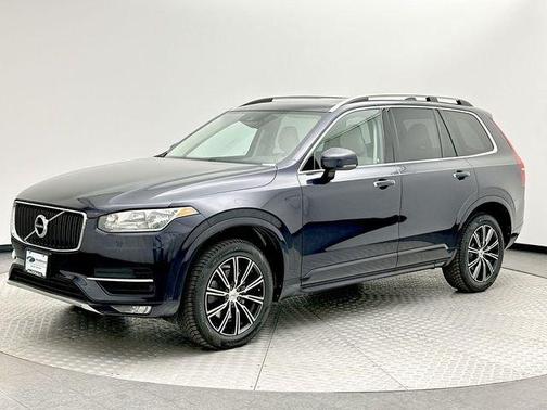 2016 Volvo XC90 T5 Momentum