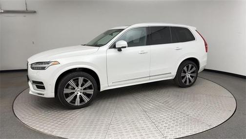 2024 Volvo XC90 B6 Ultimate Bright Theme 7-Seater